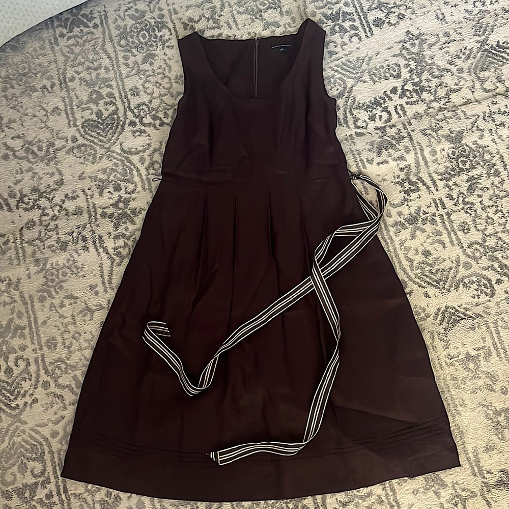 Banana Republic: Size 14, Dark Brown Dress w/ Striped Ribbon Belt. Sewn in slip